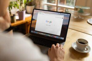 como aparecer na primeira página do google